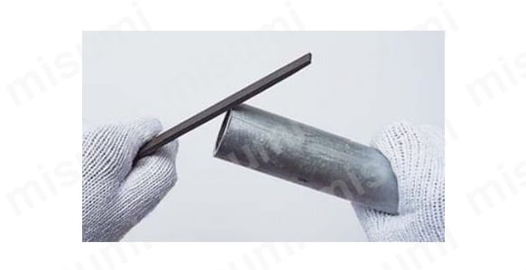 管を切断する様子