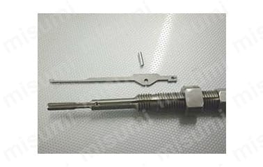 3.工具から爪を外します。 ※写真は外した爪の向きはそのままです。新しい爪を装着する際もこの向きになります。 ※溝の中間には、ばねが入っております。爪を外す際に紛失しないようご注意ください。