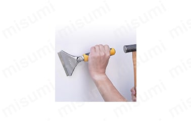 グリップエンドを叩いてのハードな作業も可能。