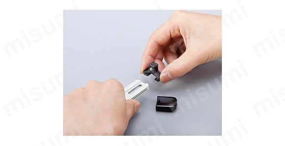 ソケットホルダー（アルミタイプ）用クリップを追加することが可能。